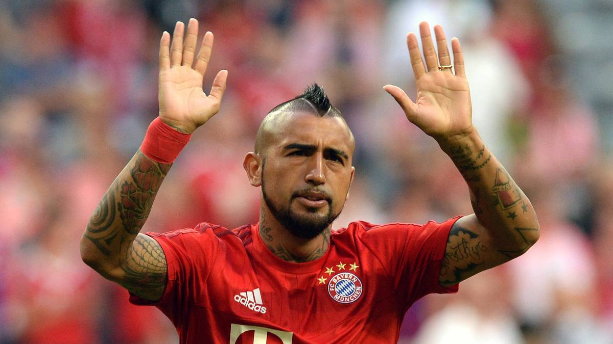 Arturo Vidal begrüßt derweil die Fans seines neuen Klubs 