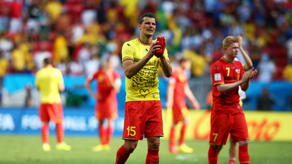 Nachdem Van Buyten nach seiner Bayern-Zeit die Fußballschuhe an den Nagel hing, schlug er eine Karriere als Funktionär ein und wurde 2015 Berater des Präsidenten von Standard Lüttich. Zwei Jahre später musste Van Buten im Streit gehen und plant aktuell seine Trainerlaufbahn