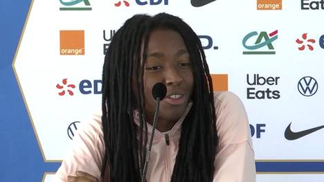 Mit dem Erreichen des Finales von PSG bei der Klub-WM strich Frankreichs Sender TF1 das letzte EM-Gruppenspiel der Frauen aus dem Programm. Die Spielerinnen zeigen mitunter Verständnis für die Entscheidung.