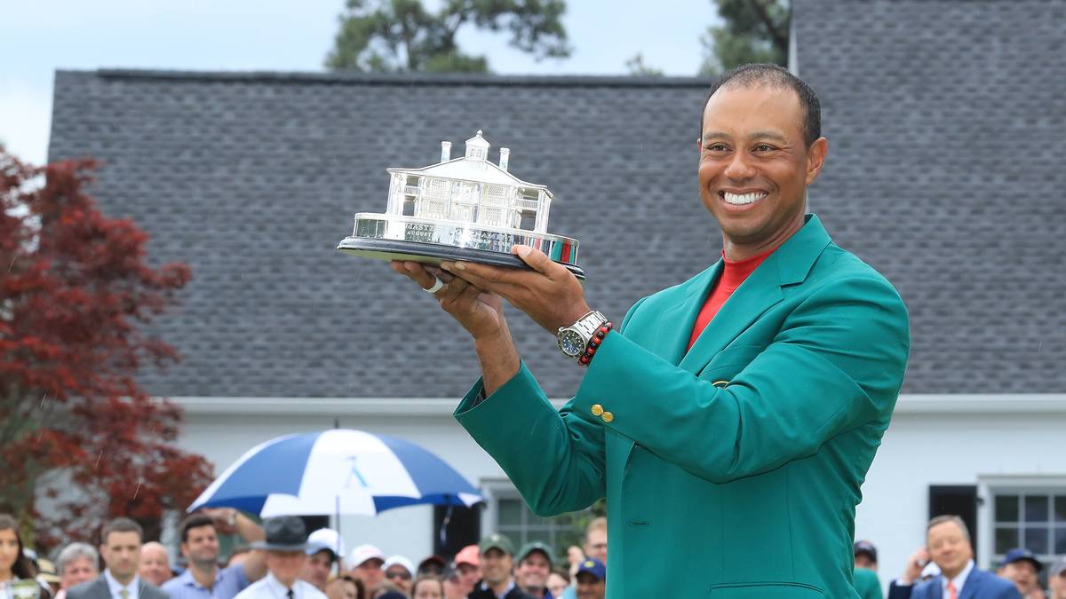 Das Masters im April 2019 ist Nummer 81. Nach seinem 15. Majortitel, dem ersten seit der US Open 2008, strahlt der 43-Jährige mit der Masters-Trophäe um die Wette