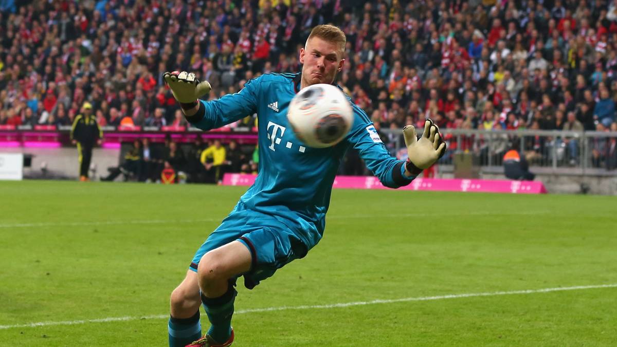 Lukas Raeder, FC Schalke 04 II (2012/2013) - FLOP: Als Perspektivspieler verpflichtet, spielte Raeder meist in der Regionalliga-Mannschaft der Bayern. Immerhin kam er in der Saison 2013/2014 zu zwei Einsätzen in der Bundesliga. Es folgten Stationen in Portugal, England und Bulgarien, bevor der Keeper zum MSV Duisburg wechselte.