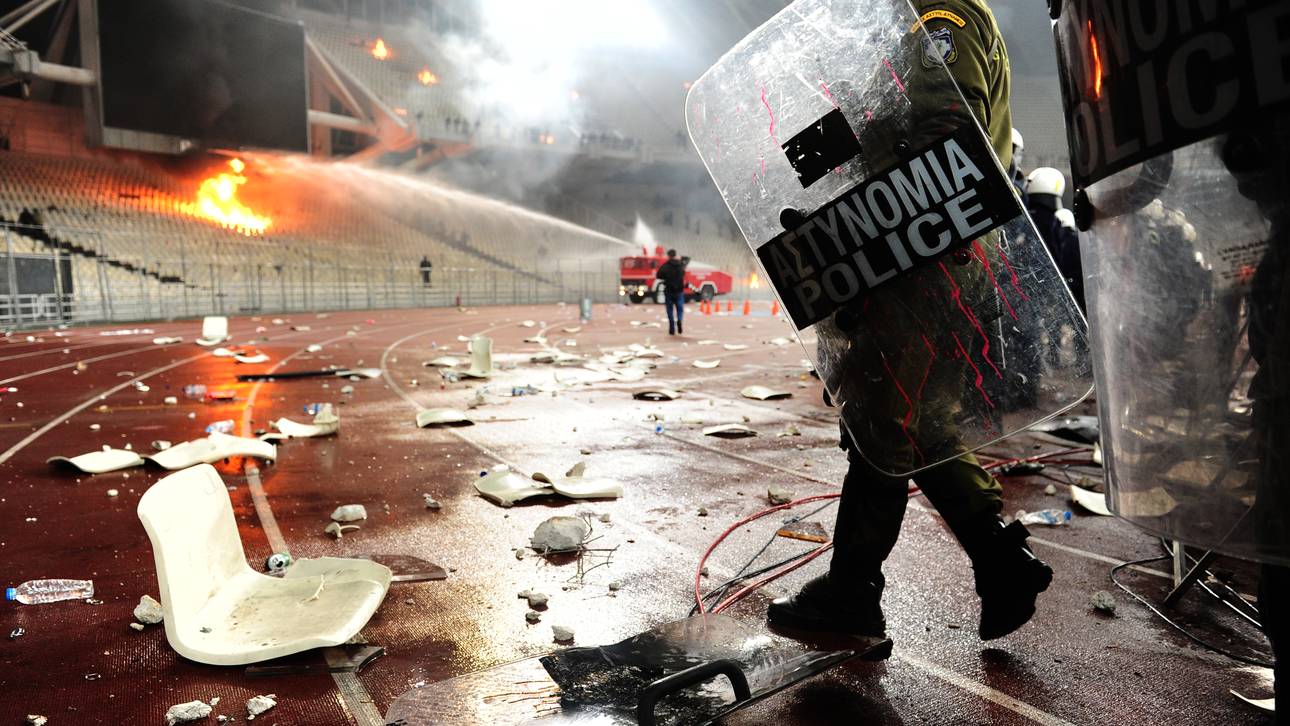Krawalle: Griechischer Pokal ausgesetzt
