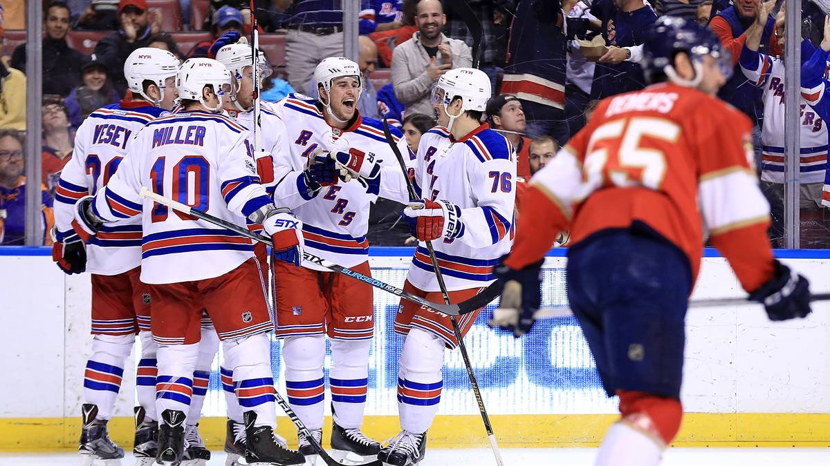 PLATZ 7, NEW YORK RANGERS: Für die Rangers glänzen in der Offensive vor allem der Norweger Mats Zuccarello und J.T. Miller, der die beste Saison seiner Karriere spielt