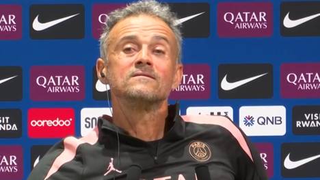 PSG-Coach Luis Enrique war zuletzt mit den Journalisten aneinander geraten. Nun erklärte er, dass er auf Gehalt verzichten würde, um nicht mit der Presse sprechen zu müssen.