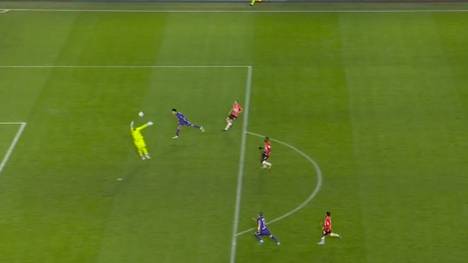 Mario Götze tritt kaum in Erscheinung und Yvon Mvogo patzt folgenschwer: PSV Eindhoven verliert in der Eredivisie mit 1:2 gegen AZ Alkmaar. 