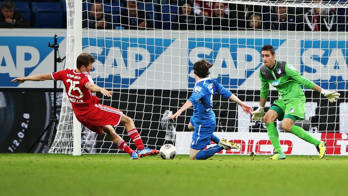 50. Bundesliga-Tor: 02.11.2013 - Jubiläum im Februar 2013: Müller netzt wieder gegen die TSG Hoffenheim ein, diesmal markiert er in Sinsheim den 2:1-Siegtreffer