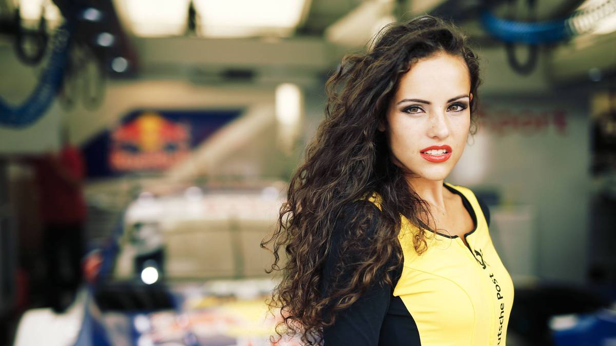 Norisring (DTM): Unter anderem auch in Deutschland. Die DTM am Norisring ist auch der hübschen Frauen an der Strecke wegen immer ein echter Hingucker