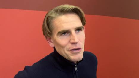 Im Champions-League-Spiel gegen Benfica Lissabon ließen die Münchener in der Defensive nichts anbrennen. Bayern-Sportdirektor Christoph Freund zieht positive Bilanz.