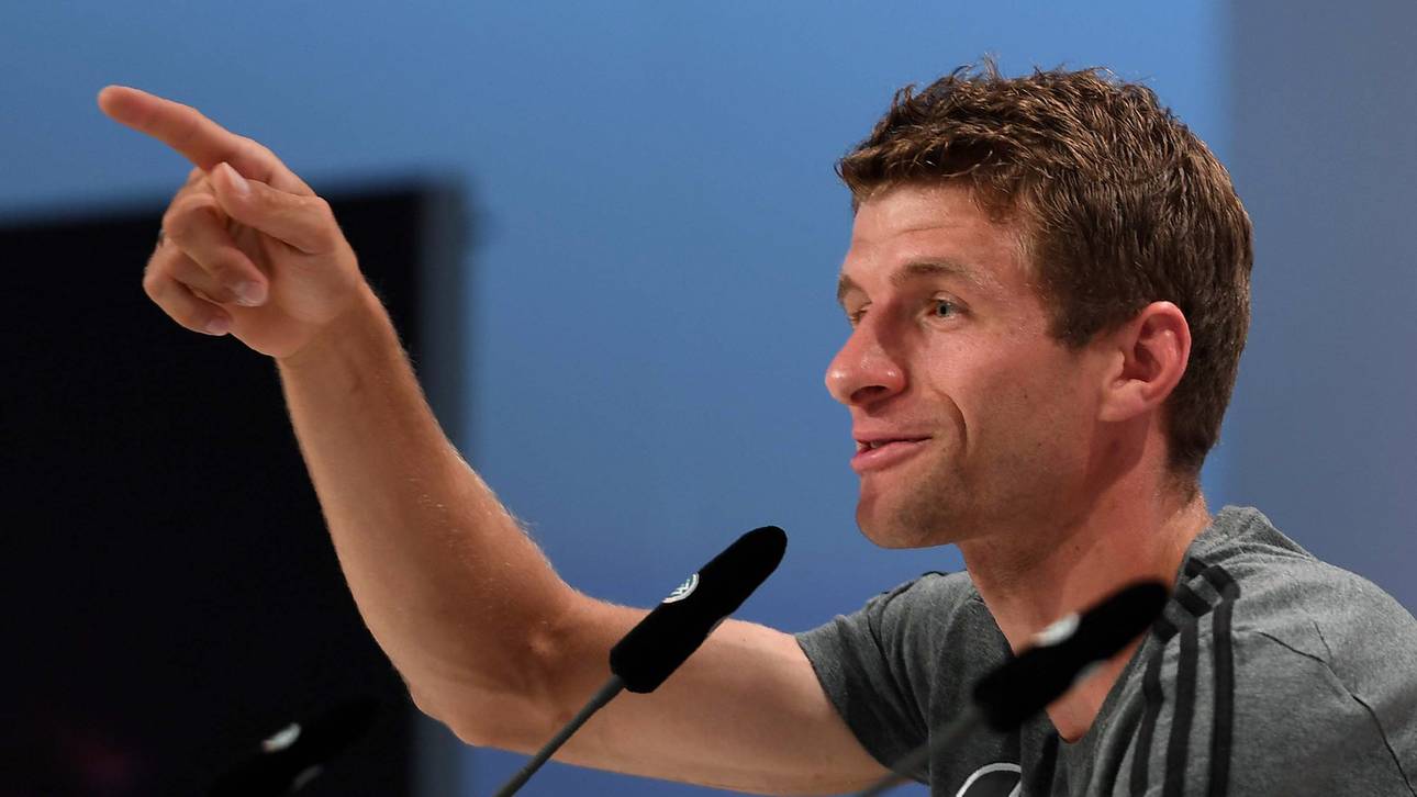 Müller moniert Belastung bei Profis