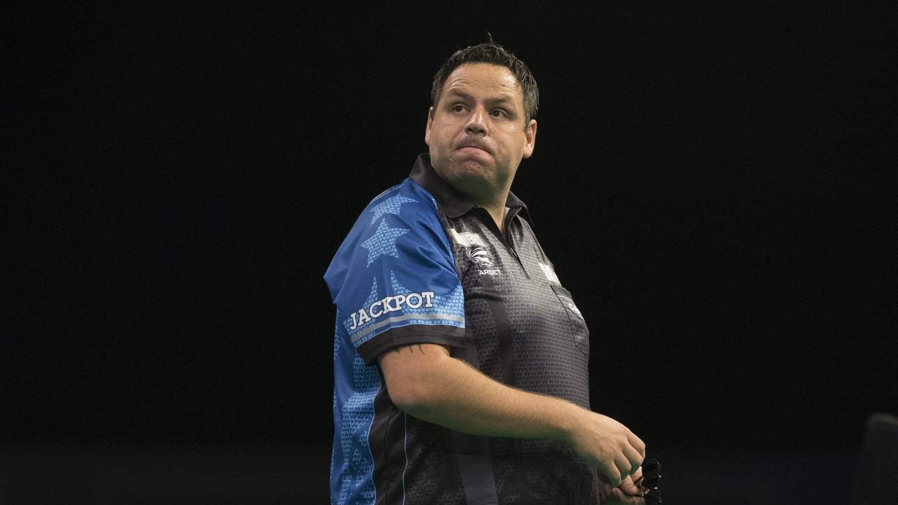 Lewis scheitert nach blamablem Leg