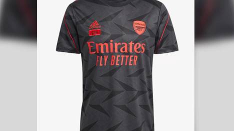 Der FC Arsenal bringt ein limitiertes Sondertrikot auf den Markt. Das Design gefällt und bekommt im Netz viel Lob, doch die Fans sind wegen eines anderen Details mächtig sauer...