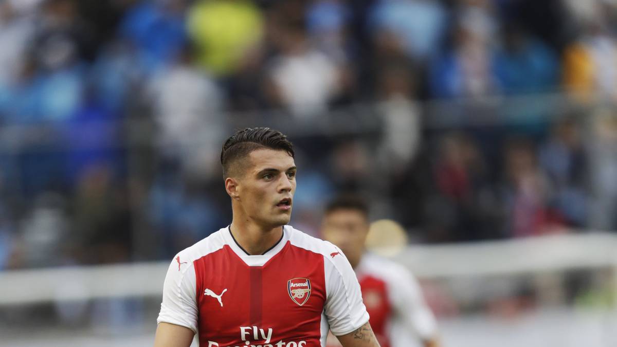 MITTELFELD - GRANIT XHAKA: Der frühere Gladbacher bringt Kampfgeist und Dynamik in das Arsenal-Mittelfeld ein. Elf Jahre jünger als Alonso - und entsprechend explosiver.  Gleichstand - 7:3