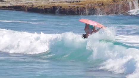 Breaking News: Der erste Frontflip eines Surfers?