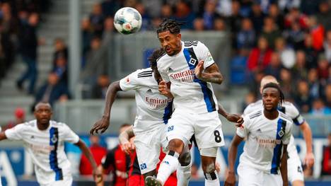 Der Hamburger SV will bei Holstein Kiel die Tabellenführung in der 2. Bundesliga verteidigen