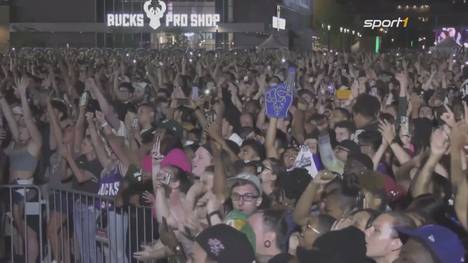 Die Milwaukee Bucks feiern die erste Meisterschaft in der NBA seit 1971. Vor dem Stadion befinden sich 65.000 Fans im Ausnahmezustand.
