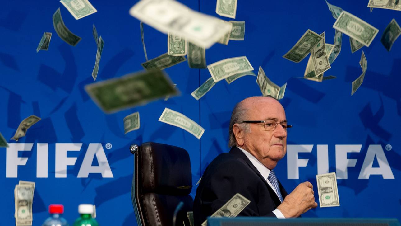Blatter mit Scheinen beworfen