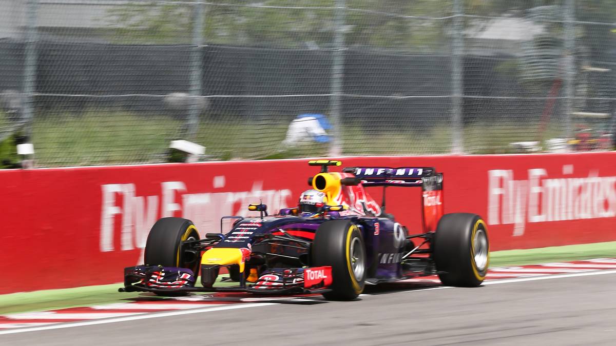 Dabei handelt es sich um die "Wall of Champions". Die letzte Kurve des Kurses ist sehr eng und die Boliden kommen der Mauer sehr nahe. Nur Zentimeter trennen die Reifen von der Mauer. Einige Fahrer mussten hier bereits das Rennen vorzeitig beenden. SPORT1 zeigt die Fahrer, die dieser berüchtigten Stelle zum Opfer fielen