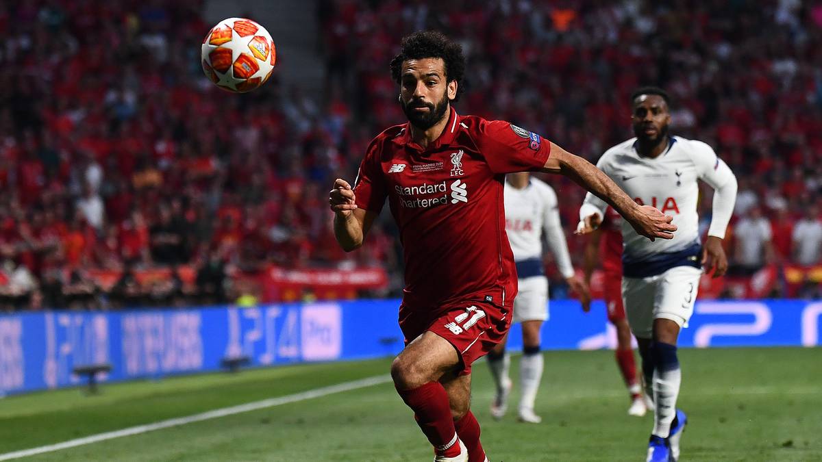 PLATZ 9 - MOHAMED SALAH: Der Ägypter rückte erst in den vergangenen beiden Jahren so richtig ins Rampenlicht. Spielte zwei überragende Saisons für die Reds, die er mit dem CL-Titel 2019 krönte. 80 Scorer in 87 Premier-League-Spielen sprechen eine eindeutige Sprache für Salah