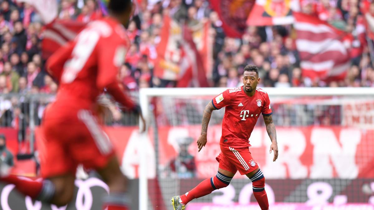 Angeblich stellen sich die Bayern eine Ablöse von rund 20 Millionen Euro vor. Boateng hat bereits Insel-Erfahrung vorzuweisen. 2010/11 absolvierte er 24 Pflichtspiele für Manchester City. Am Innenverteidiger sollen auch Inter und Juve dran sein, auch der BVB wurde schon als Option genannt. Allerdings bekräftigte Boateng in einem "kicker"-Interview, bei Bayern bleiben zu wollen