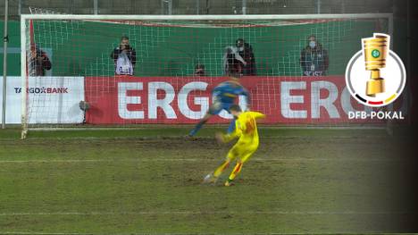 Der 1. FC Köln befindet sich bei Zweitligist Jahn Regensburg zunächst klar auf Viertelfinal-Kurs. Doch die Oberpfälzer kämpfen sich zurück.