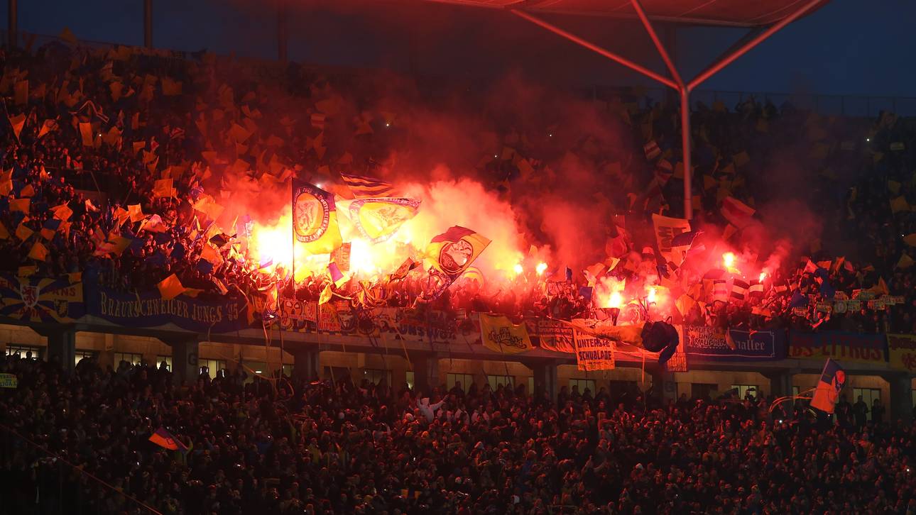 Politiker für Pyro-Zonen in Stadien