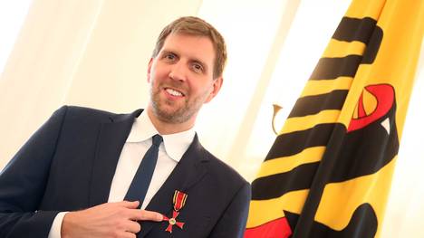 Dirk Nowitzki mit Bundesverdienstkreuz ausgezeichnet