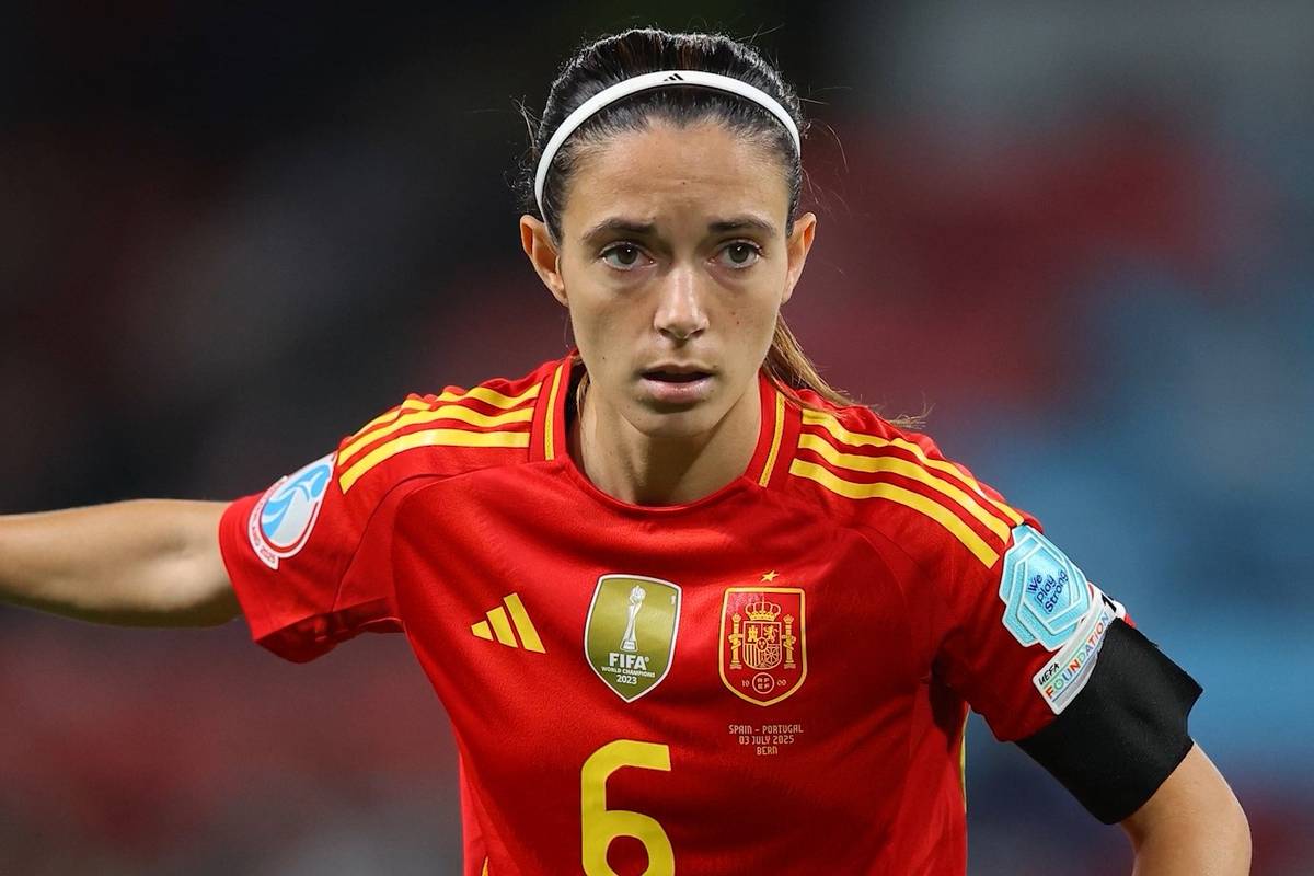Nach überstandener viraler Meningitis feierte Weltfußballerin Aitana Bonmatí ihre Rückkehr bei der EM mit einem Kurzeinsatz gegen Portugal. Trainerin Montse Tomé lobte ihren ungebrochenen Ehrgeiz.