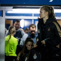 Sjoeke Nüsken macht nach ihrem Wechsel zum FC Chelsea gewisse Abweichungen zwischen der Bundesliga und der englischen Super League aus.