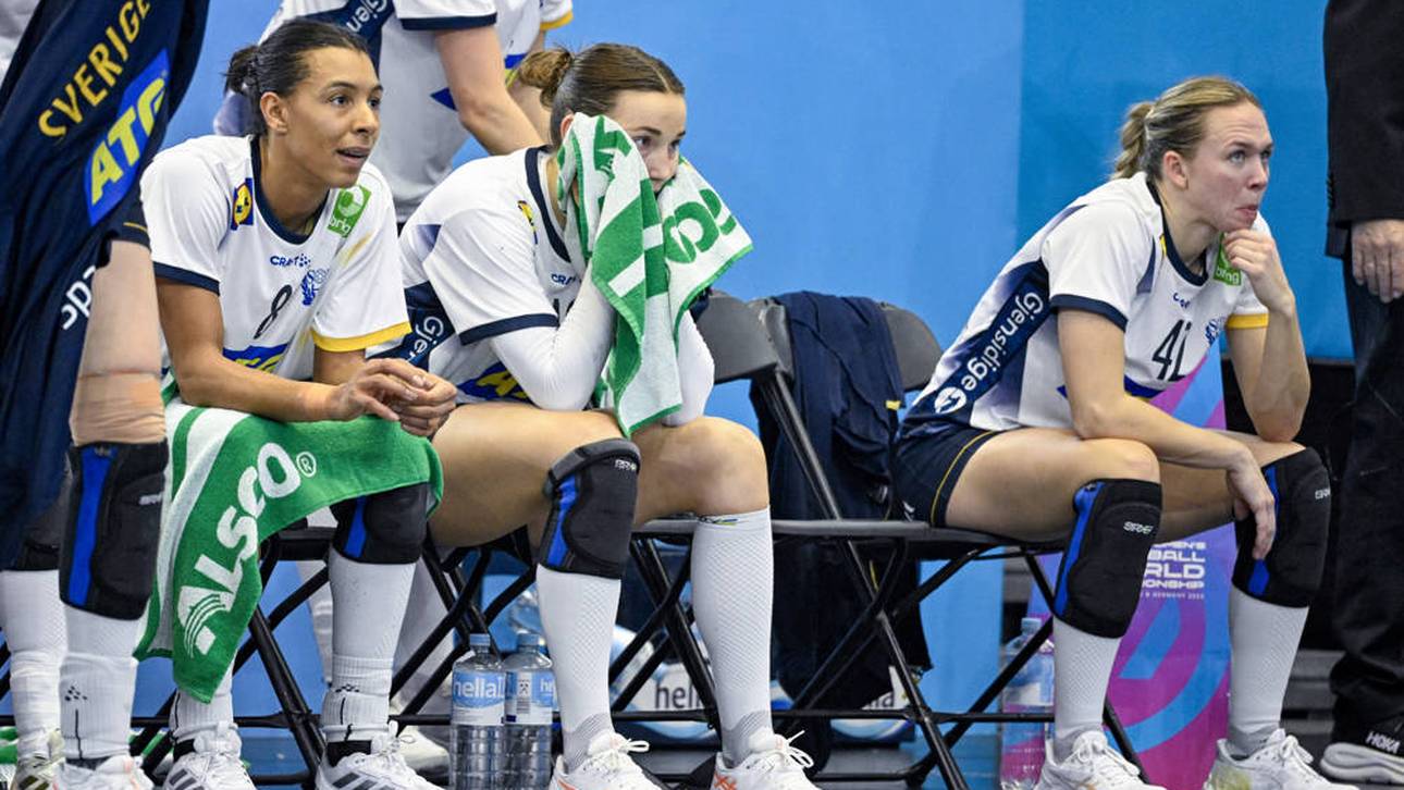 Enttäuschung bei Schwedens Kapitänin Jamina Roberts, Olivia Löfqvist und Jenny Carlsson (v.l.)