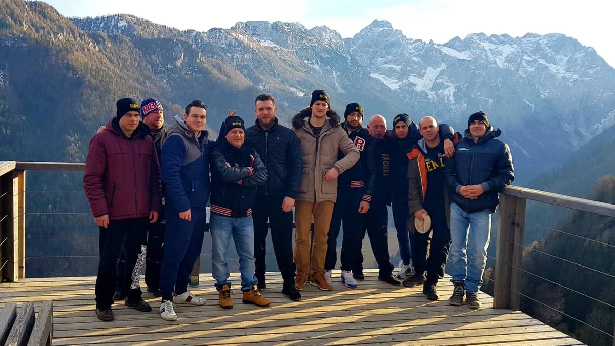Das Team um Vincent Feigenbutz im Trainingslager in Slowenien