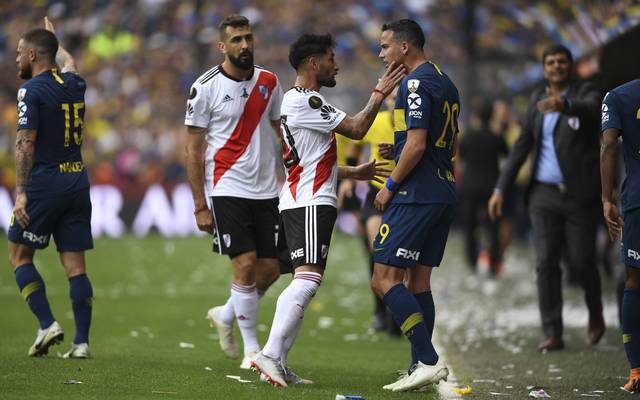 Superclasico Hitzige Duelle Und Uble Wurfgeschosse Bei Boca Gegen River Plate