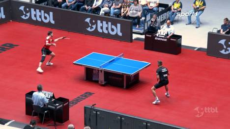 Timo Boll und seine Borussia Düsseldorf schlagen in einem dramatischen Finale den Gegner aus Saarbrücken und holen den Meistertitel. Trotz eigener Niederlage zauberte Boll einmal mehr an der Platte.