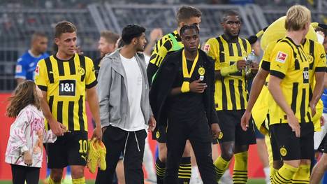Mahmoud Dahoud und Jamie Bynoe-Gittens kehren nach ihren Schulterverletzungen wieder zurück auf den Platz. Die beiden BVB-Profis trainieren aktuell individuell.