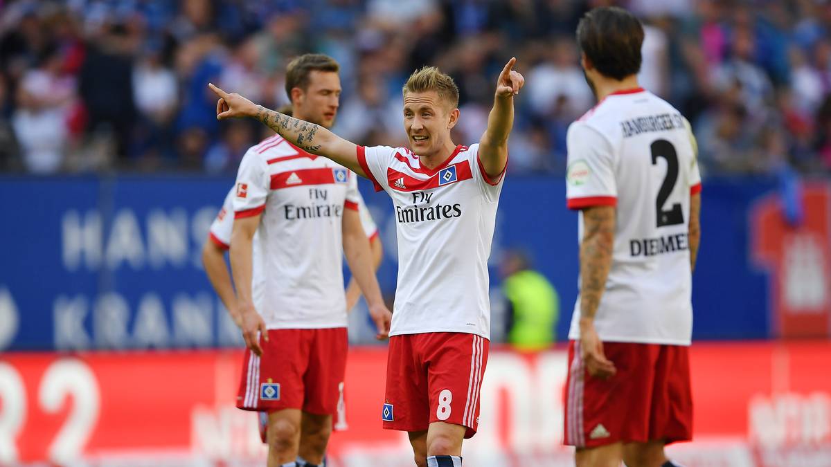 Noch zu Beginn der vergangenen Saison war Lewis Holtby DAS Gesicht des Hamburger Neuanfangs in Liga zwei. Gemeinsam mit Aaron Hunt sollte er den HSV als Führungsspieler wieder in die erste Liga führen. Daraus wurde nichts. Holtby wurde nach einem Streik sogar für den Saisonendspurt suspendiert und sein Vertrag nicht verlängert