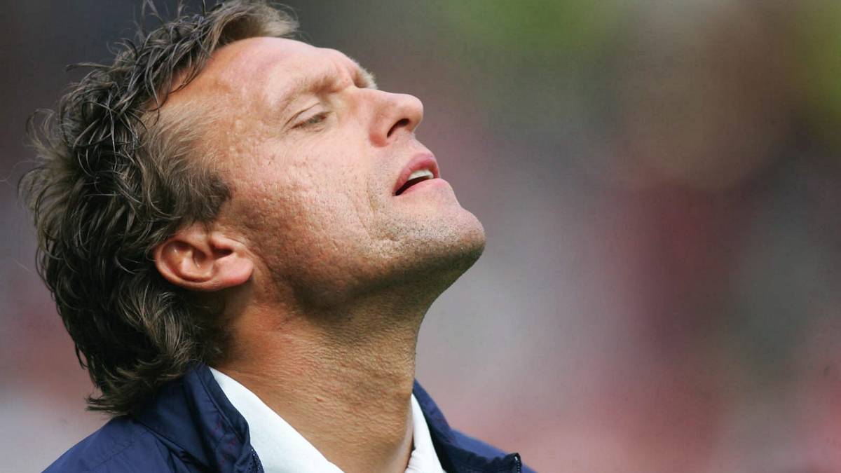 Sein Trainer-Kollege Thomas Doll wagte das Abenteuer als Trainer am Bosporus. Bei Genclerbirligi Ankara bleibt Doll 2009 aber nur eine Saison