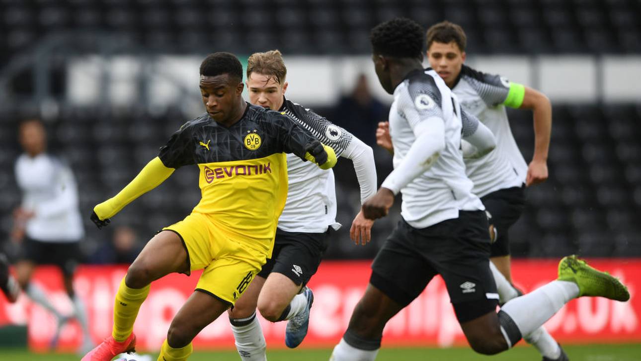 Moukoko noch 2020 in der Bundesliga