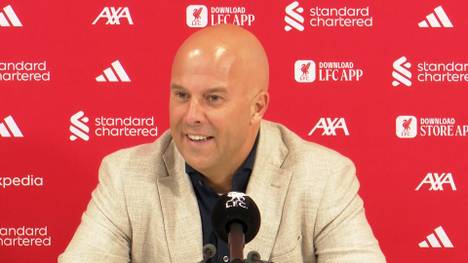 Hugo Ekitiké fliegt im Pokalspiel in Southampton mit einer Gelb-Roten Karte vom Platz. Im Nachgang findet Arne Slot dazu deutliche Worte.