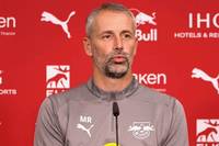 Angesprochen darauf, wie er mit der aktuellen Situation bei Leipzig umgehe, antwortet RB-Trainer Marco Rose in gewohnt ruhiger Manier und wird gegen Ende sogar sarkastisch.