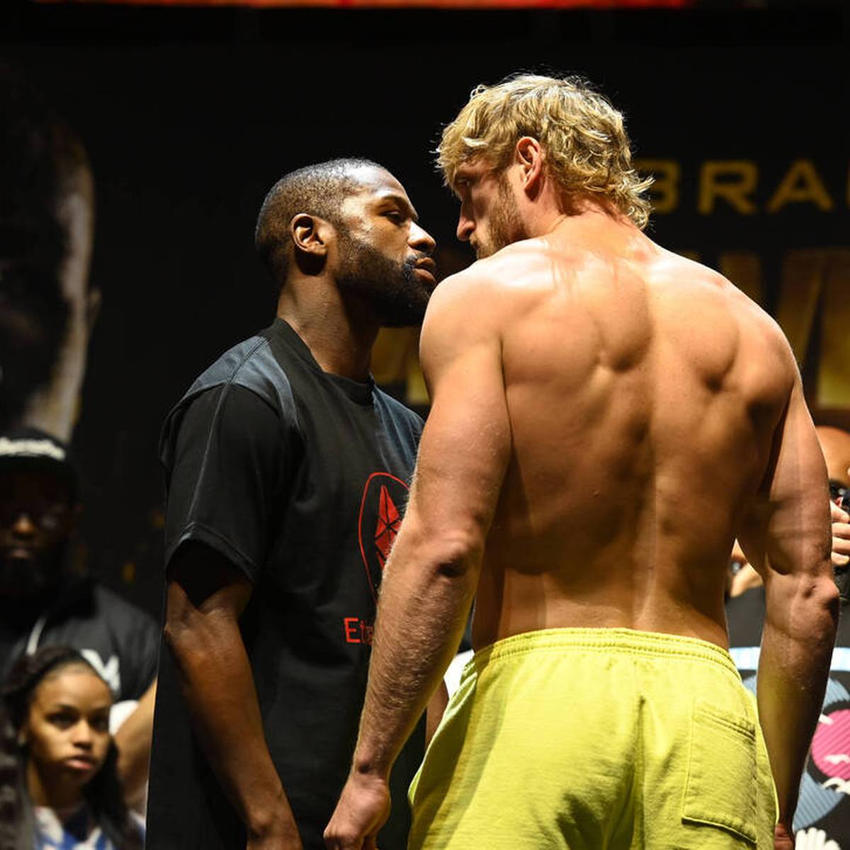 Floyd Mayweather Youtuber Logan Paul Ubersteht Acht Runden