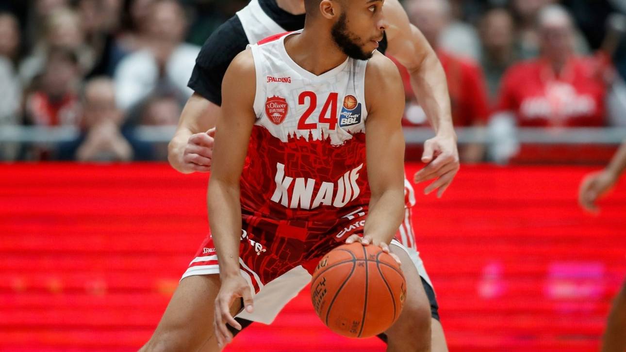 Coach krank, aber Bayern landet Sieg