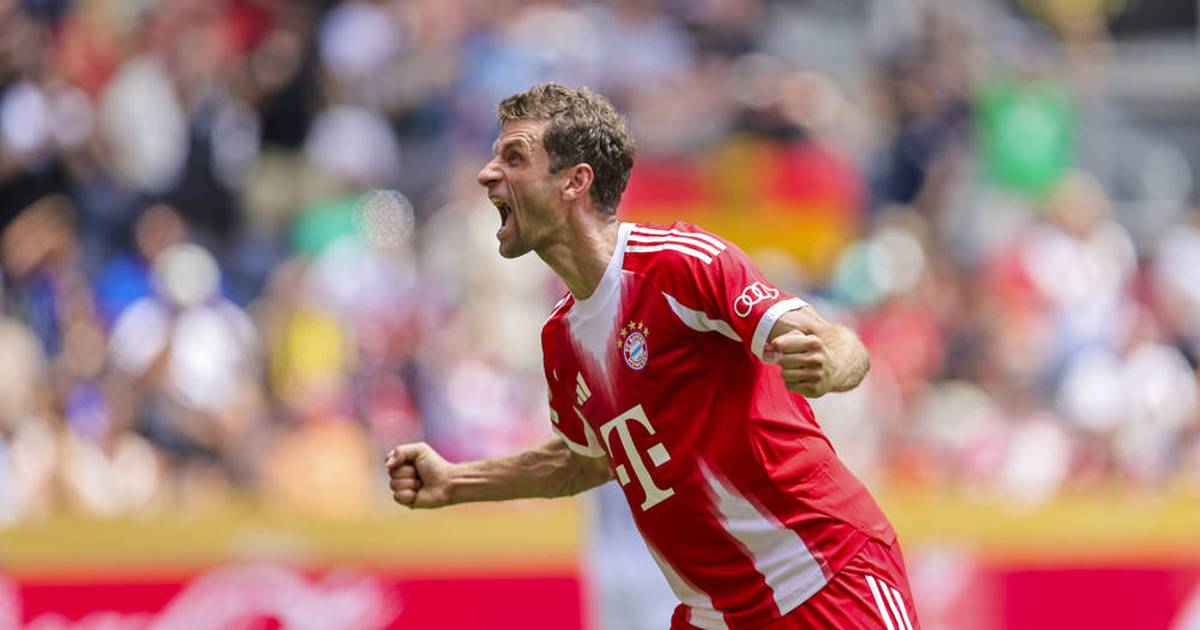 FC Bayern: Müller jokes about legendary Mertesacker outburst