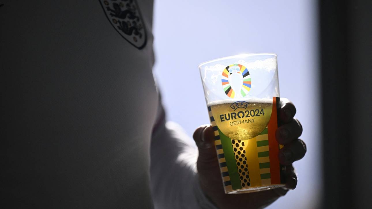 England erlaubt Alkohol beim Fußball