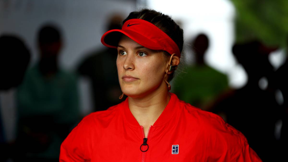 Doch auch wenn ihr in Paris nur die Rolle der Zuschauerin blieb, so sorgte sie doch abseits des Platzes für Aufsehen. Während des Sieges des Italieners Mario Cecchinato gegen Novak Djokovic twitterte sie: "Wer ist dieser Typ, gegen den Djokovic da spielt?"