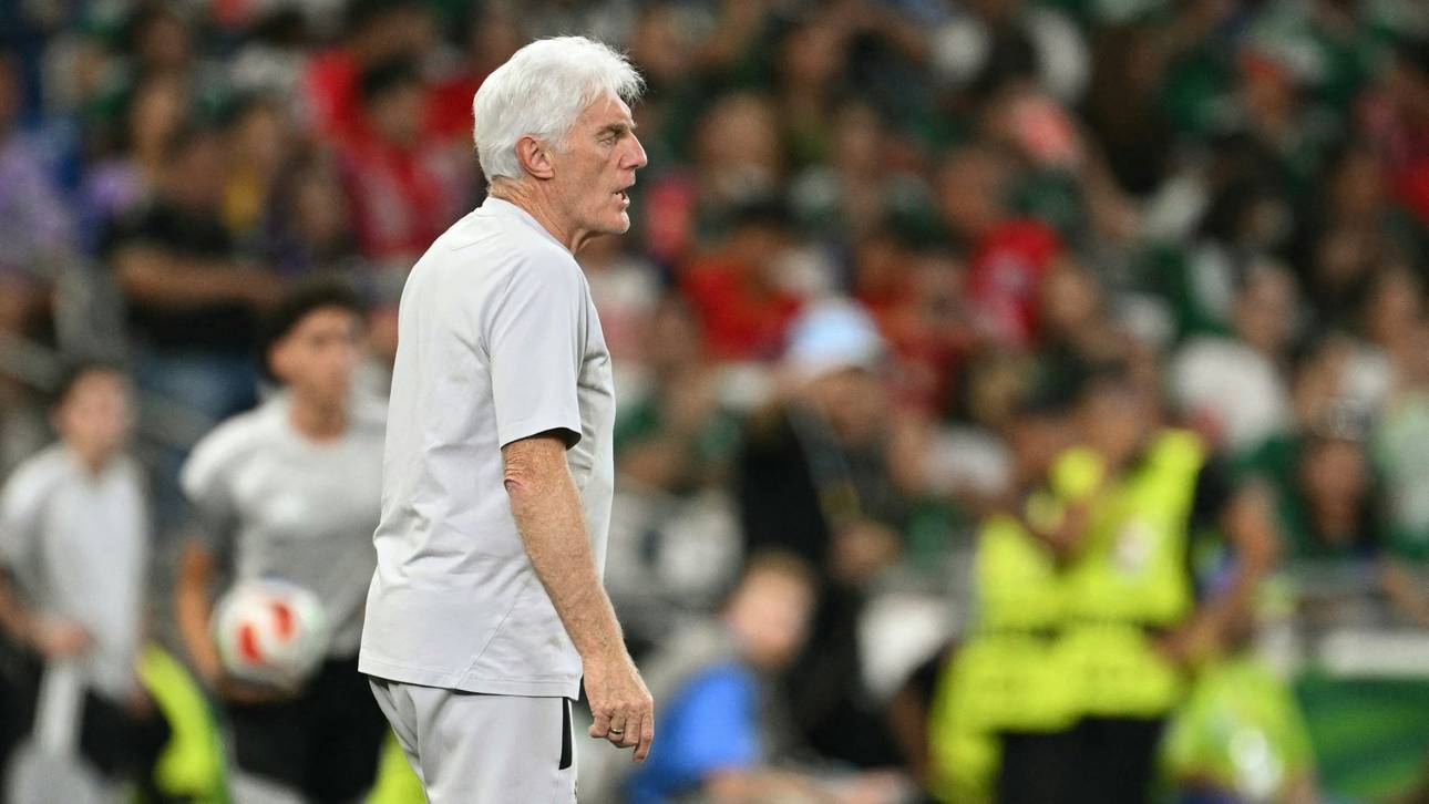 Südafrikas Trainer kritisiert FIFA