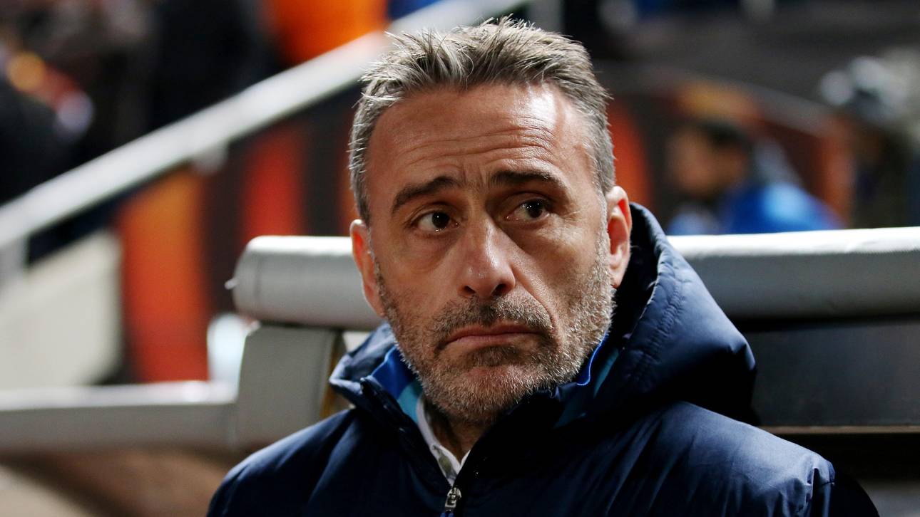 Piräus wirft Coach Bento raus