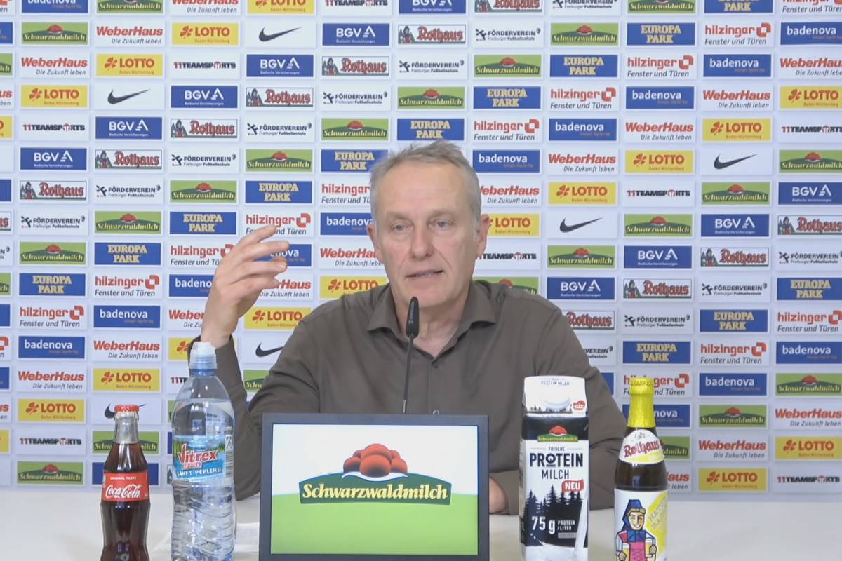 Horst Eckel ist als letzter Weltmeister von 1954 im Alter von 89 Jahren verstorben. Christian Streich nimmt das zum Anlass für eine hochemotionale Ansprache.