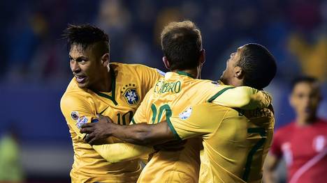 Neymar (l.) erzeilte den Ausgleich für Brasilien