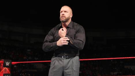 Triple H lockte bei WWE Monday Night RAW Seth Rollins in eine Falle