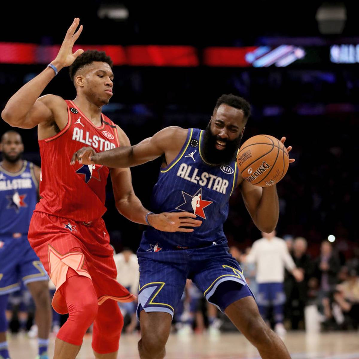 Nba Giannis Antetokounmpo Von Den Bucks Kontert Lasterei Von James Harden