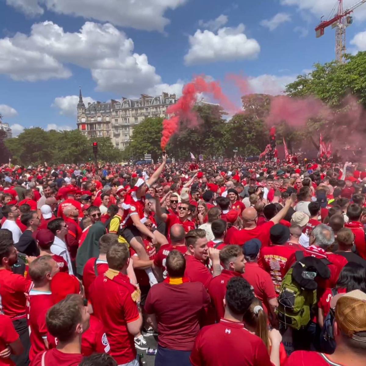 Liverpool-Fans erobern Paris - und Klub-Legende feiert mit